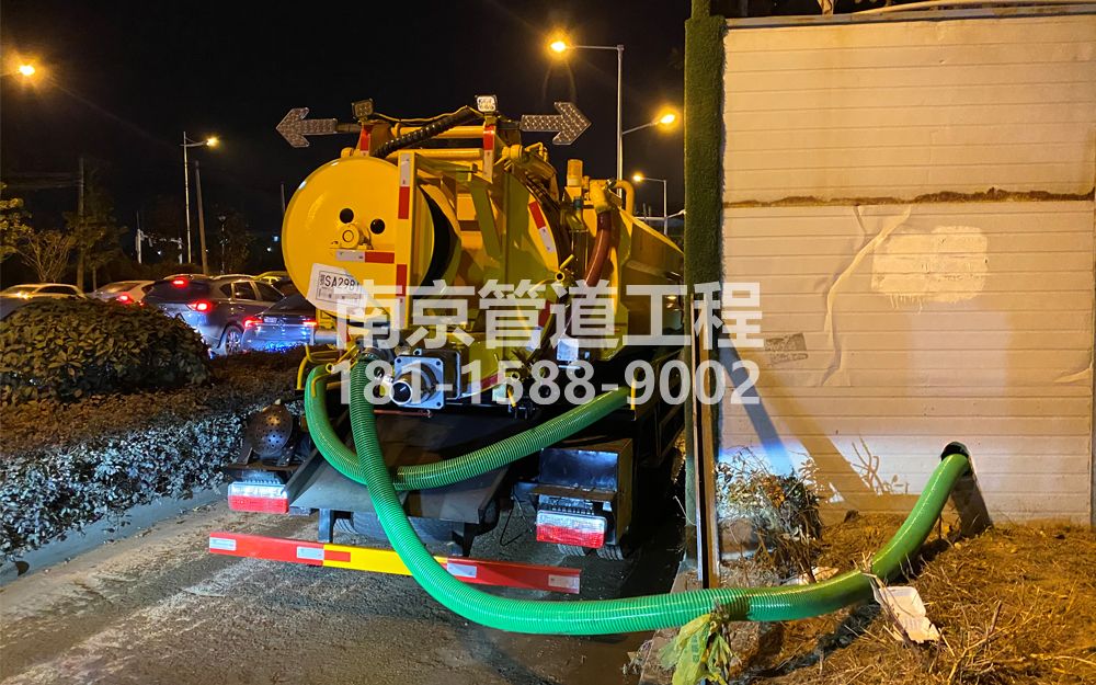 266燕子矶村临时工地抽粪